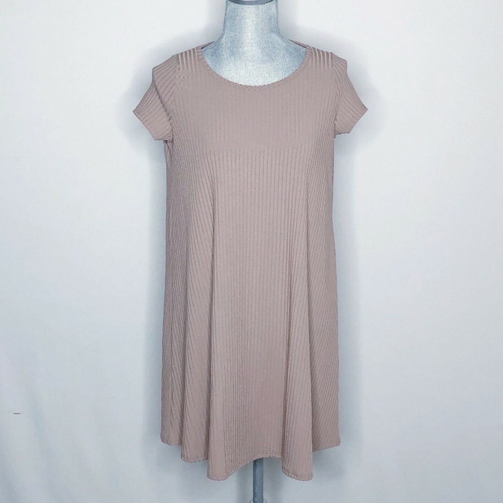 Boohoo Dress NWT Shift Short Sleeve Crewneck (K99)